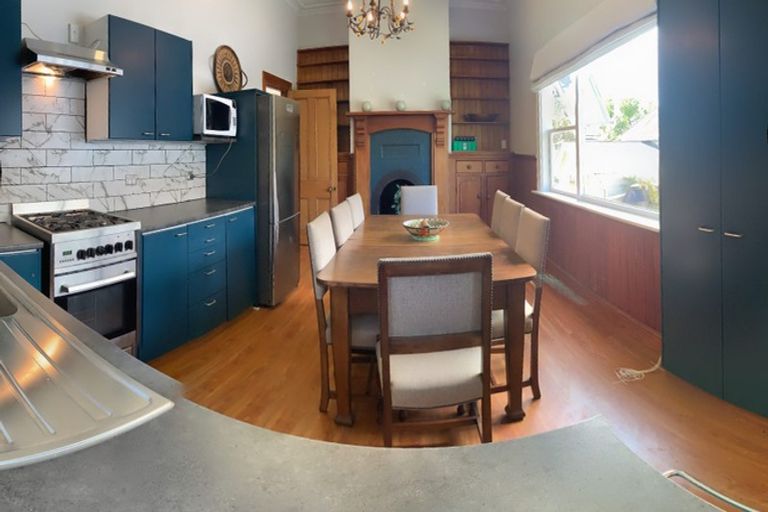 Photo of property in 6 William Bond Street, Stanley Point, Auckland, 0624