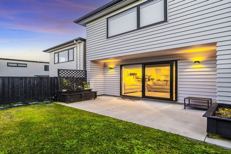 Photo of property in 26 Kearns Drive, Hobsonville, Auckland, 0616