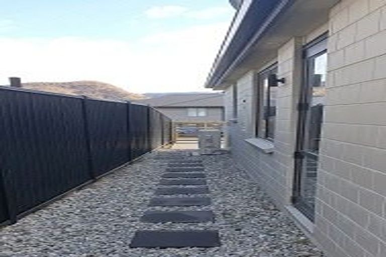 Photo of property in 2 Silver Street, Lower Shotover, Queenstown, 9304
