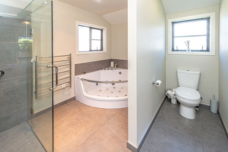 Photo of property in 33 Edith Collier Drive, Otamatea, Whanganui, 4500