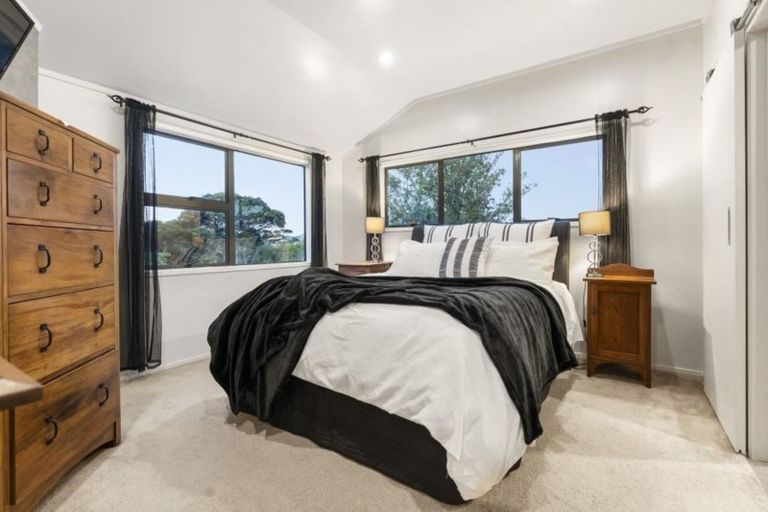 Photo of property in 14 David Beattie Place, Chatswood, Auckland, 0626