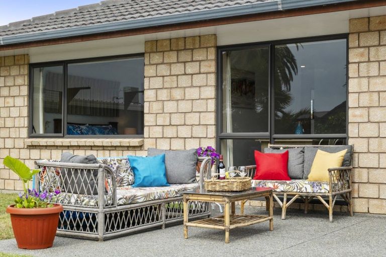 Photo of property in 19 Palm Springs Boulevard, Papamoa Beach, Papamoa, 3118