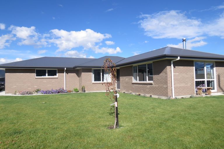 Photo of property in 11 Phoenix Place, Cromwell, 9310