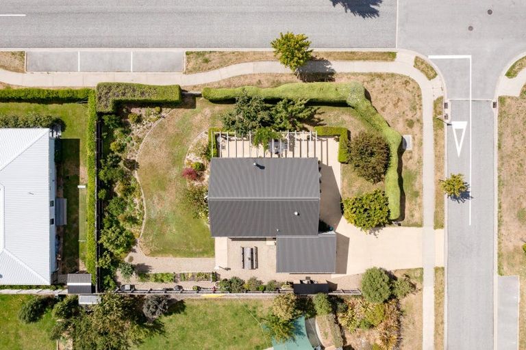 Photo of property in 2 Snowberry Street, Albert Town, Wanaka, 9305