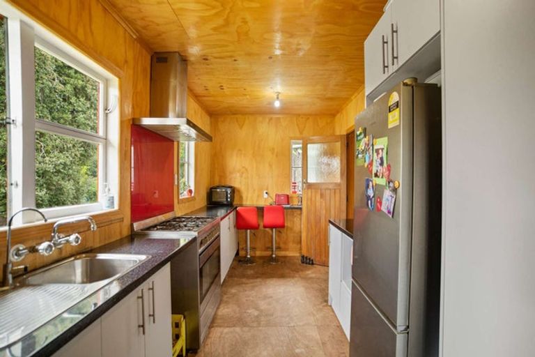 Photo of property in 30 Waingake Road, Manutuke, 4072