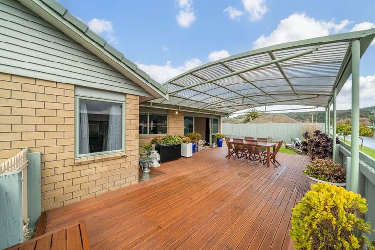 Photo of property in 2 Fraser Colman Grove, Wainuiomata, Lower Hutt, 5014