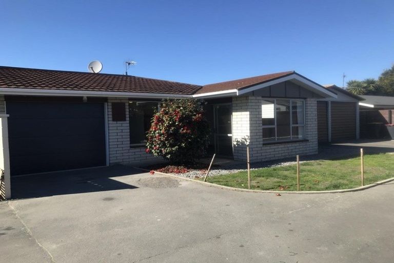 Photo of property in 2/9 Lagan Street, Belfast, Christchurch, 8051