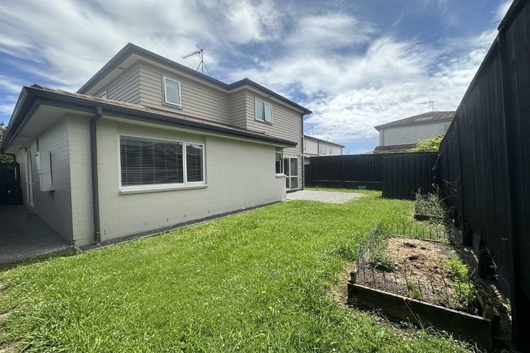Photo of property in 4 Lorenzo Way, Flat Bush, Auckland, 2016