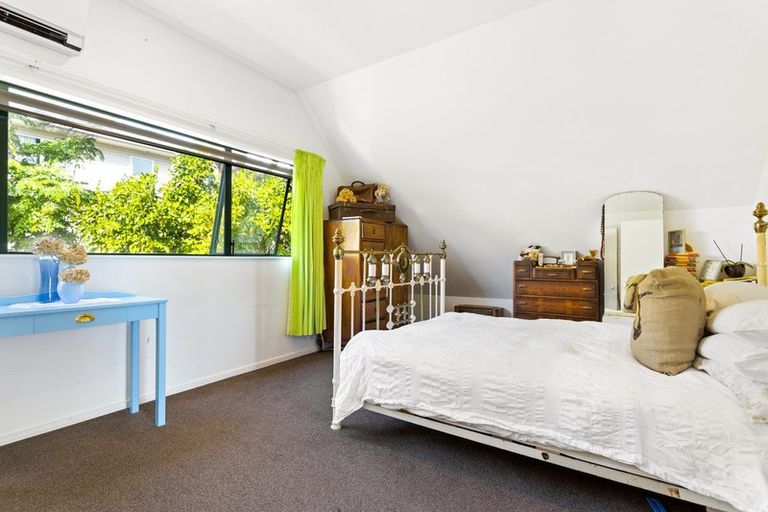 Photo of property in 320 Whangaparaoa Road, Stanmore Bay, Whangaparaoa, 0932