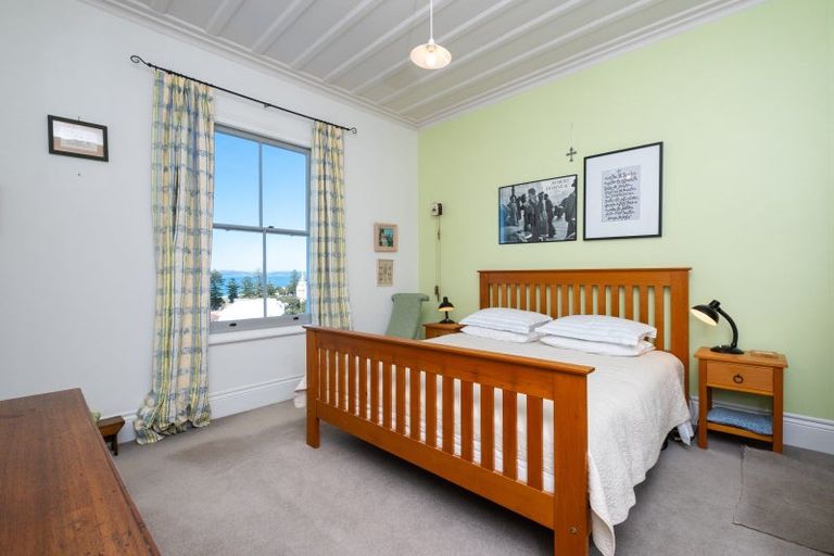 Photo of property in 1 Seaview Terrace, Bluff Hill, Napier, 4110