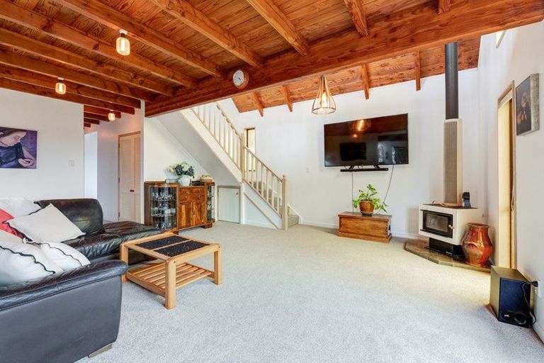 Photo of property in 22b Stanmore Bay Road, Stanmore Bay, Whangaparaoa, 0932