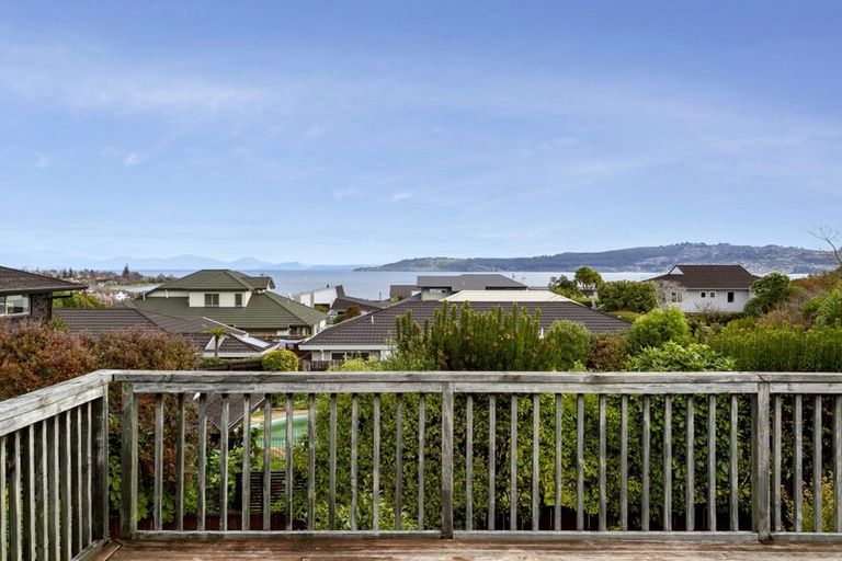 Photo of property in 38 Harvey Street, Waipahihi, Taupo, 3330