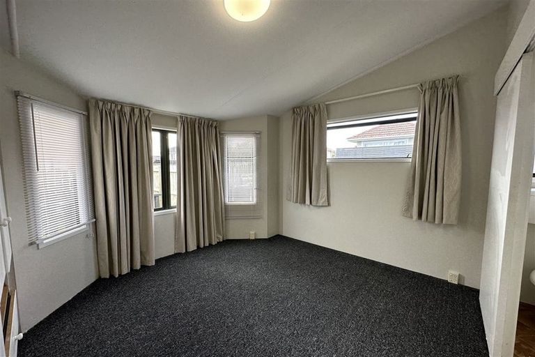 Photo of property in 123 Astley Avenue, New Lynn, Auckland, 0600