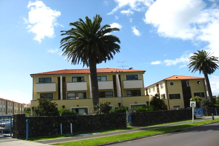 Photo of property in 6/595 Laurie Southwick Parade, Gulf Harbour, Whangaparaoa, 0930