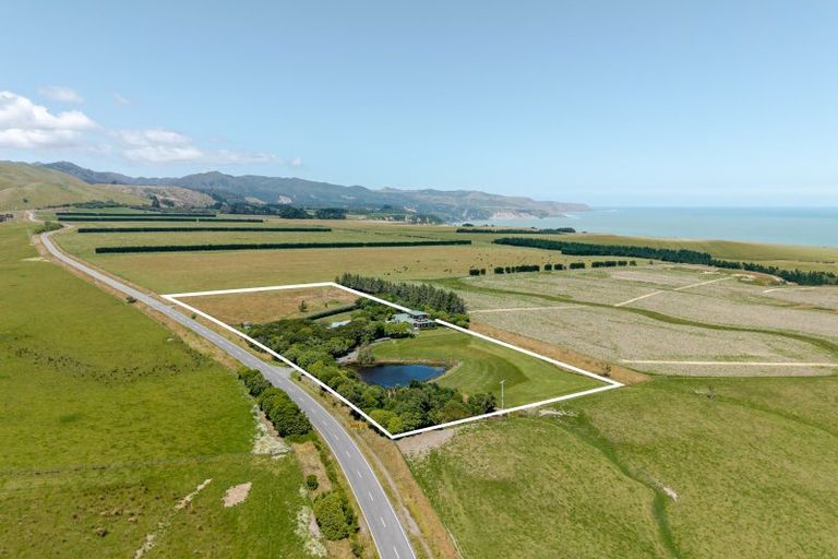 Photo of property in 770 Cape Palliser Road, Whangaimoana, Featherston, 5772