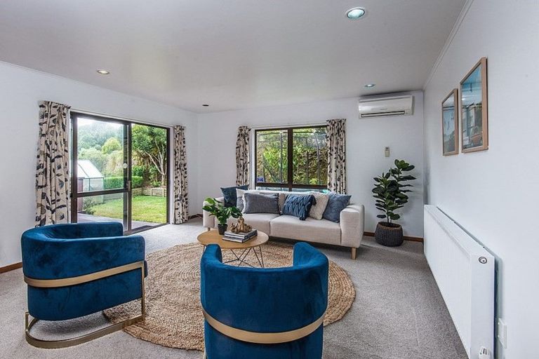 Photo of property in 13 Ramphal Terrace, Khandallah, Wellington, 6035