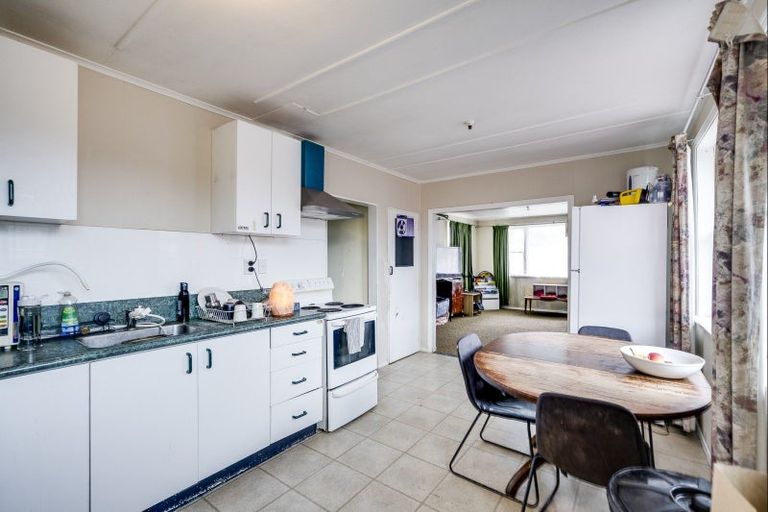 Photo of property in 310 Lowe Street, Camberley, Hastings, 4120