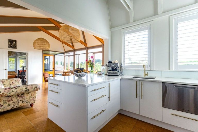 Photo of property in 82 Douglas Street, Highfield, Timaru, 7910