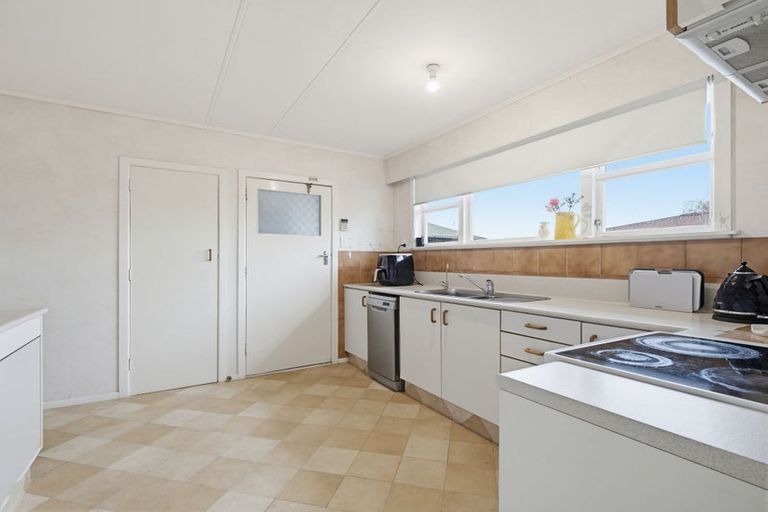 Photo of property in 32 Langley Avenue, Milson, Palmerston North, 4414