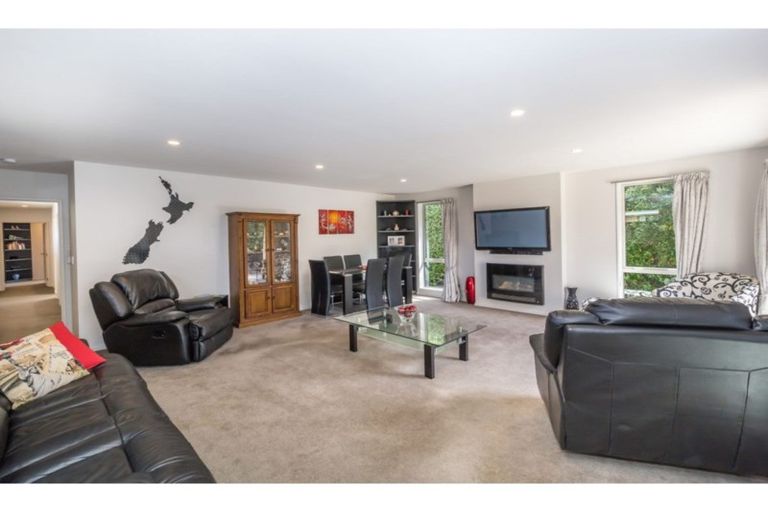 Photo of property in 78a Daniels Road, Redwood, Christchurch, 8051