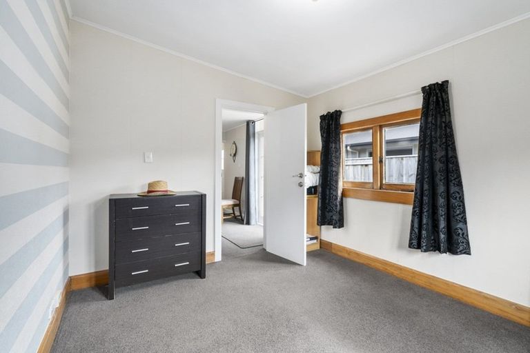 Photo of property in 19 Limbrick Street, Terrace End, Palmerston North, 4410
