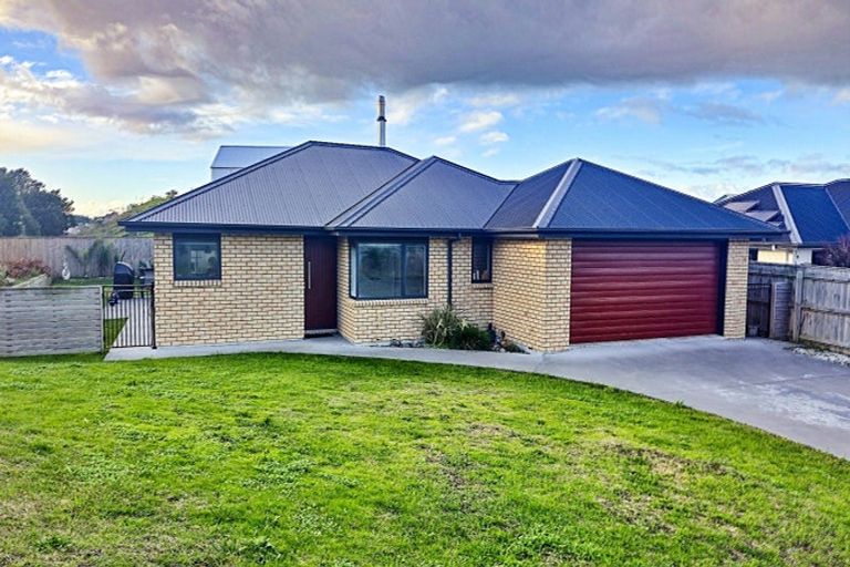 Photo of property in 20 Snappers Lane, Foxton Beach, Foxton, 4815