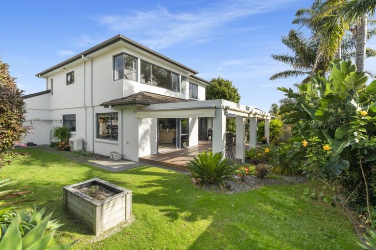 Photo of property in 115 Gravatt Road, Papamoa Beach, Papamoa, 3118