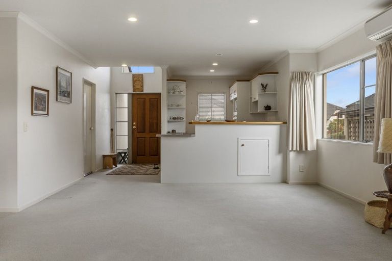 Photo of property in 35 Lakeridge Close, Rangatira Park, Taupo, 3330