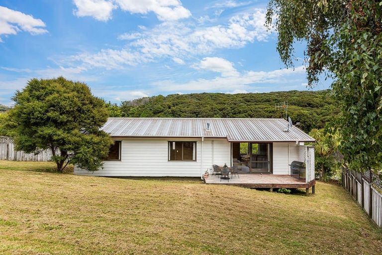 Photo of property in 47 Albatross Close, Whitby, Porirua, 5024