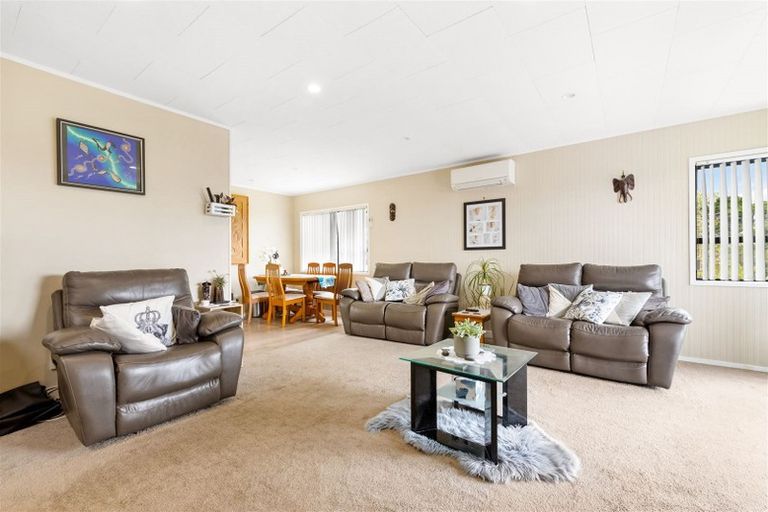Photo of property in 9 Clearview Heights, Ranui, Auckland, 0612