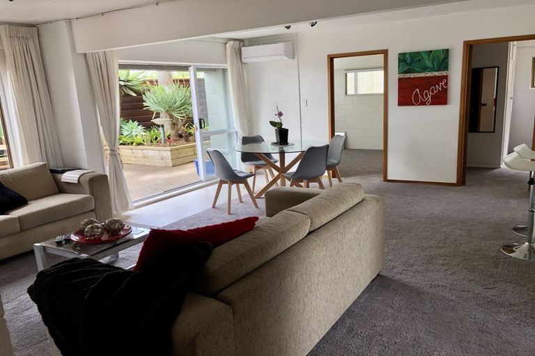 Photo of property in 24 Waller Avenue, Bucklands Beach, Auckland, 2012
