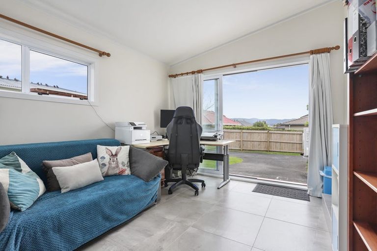 Photo of property in 2/56 James Laurie Street, Henderson, Auckland, 0612