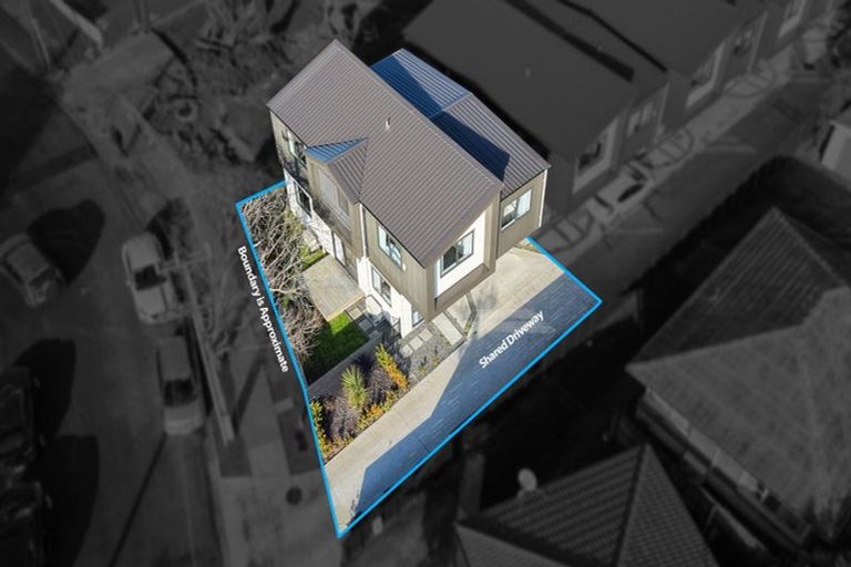 Photo of property in 38a Dale Crescent, Pakuranga, Auckland, 2010