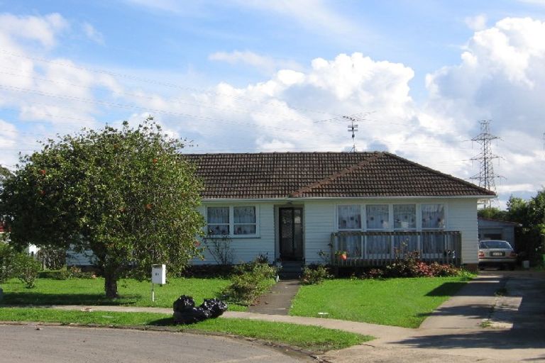Photo of property in 81 Dale Crescent, Pakuranga, Auckland, 2010