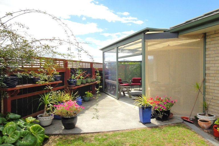 Photo of property in 4 Wai Place, One Tree Point, 0118