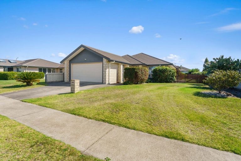 Photo of property in 3 Lewknor Drive, Papamoa Beach, Papamoa, 3118