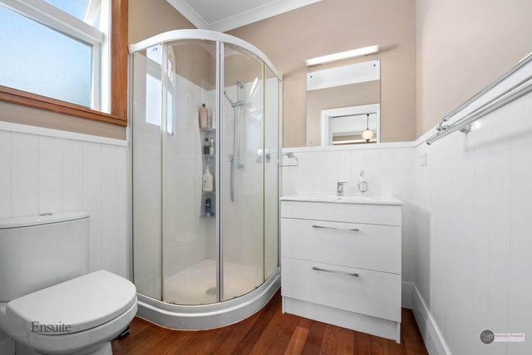 Photo of property in 5-7 Mahoe Street, Eastbourne, Lower Hutt, 5013