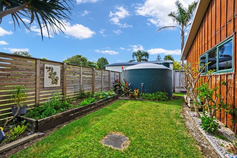 Photo of property in 4 Ringer Avenue, Matapouri, Whangarei, 0173