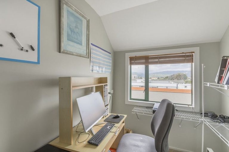 Photo of property in 3b/25 Maclean Street, Paraparaumu Beach, Paraparaumu, 5032