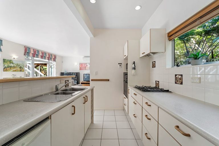 Photo of property in 2/17 Infidel Place, Torbay, Auckland, 0630