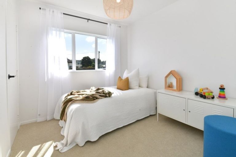 Photo of property in 7 Doment Crescent, Orewa, 0931