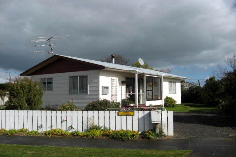Photo of property in 7 Tasman Crescent, Carterton, 5713