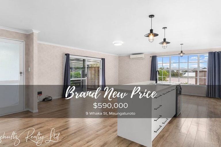 Photo of property in 9 Whaka Street, Maungaturoto, 0520