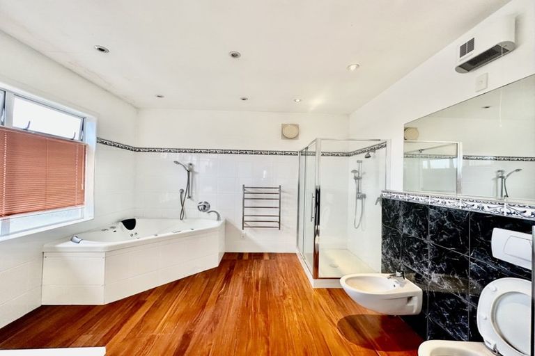 Photo of property in 10 Nicholson Avenue, Papatoetoe, Auckland, 2025