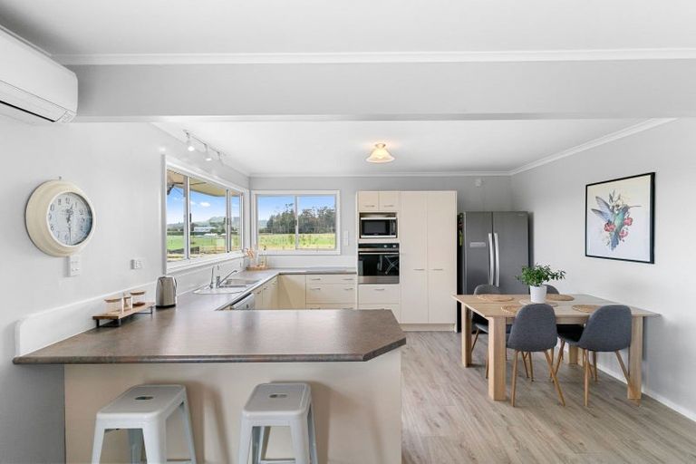 Photo of property in 74 Awakino Point Road East, Awakino Point, Dargaville, 0372