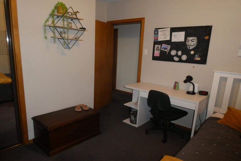 Photo of property in 22 Liverton Crescent, Bishopdale, Christchurch, 8053