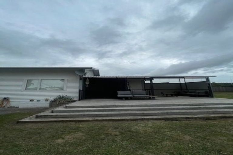 Photo of property in 37a Avenue Road, Foxton, 4814