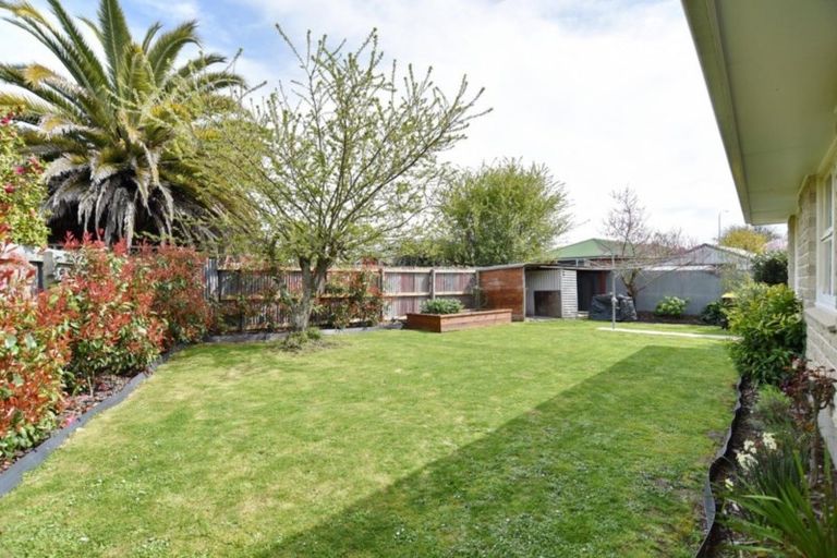 Photo of property in 11 Weston Place, Rangiora, 7400