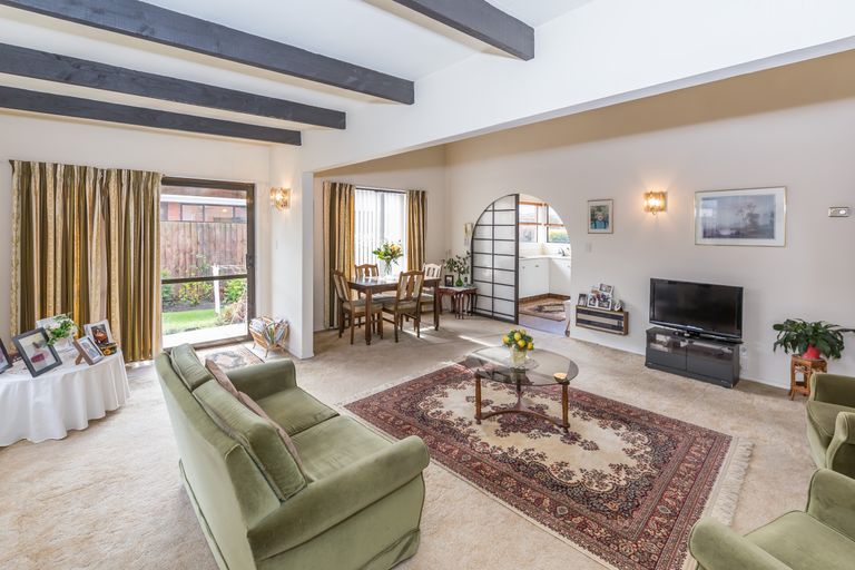 Photo of property in 2/81 Veitches Road, Casebrook, Christchurch, 8051