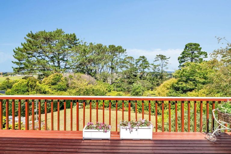 Photo of property in 53 Hartley Terrace, Massey, Auckland, 0614